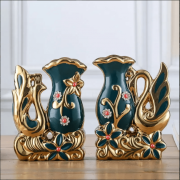 <strong>对分歧粉饰行业需求的人做出了分歧的平</strong>